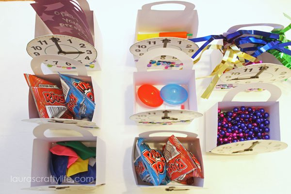 Filled favor boxes for New Year's Eve count down