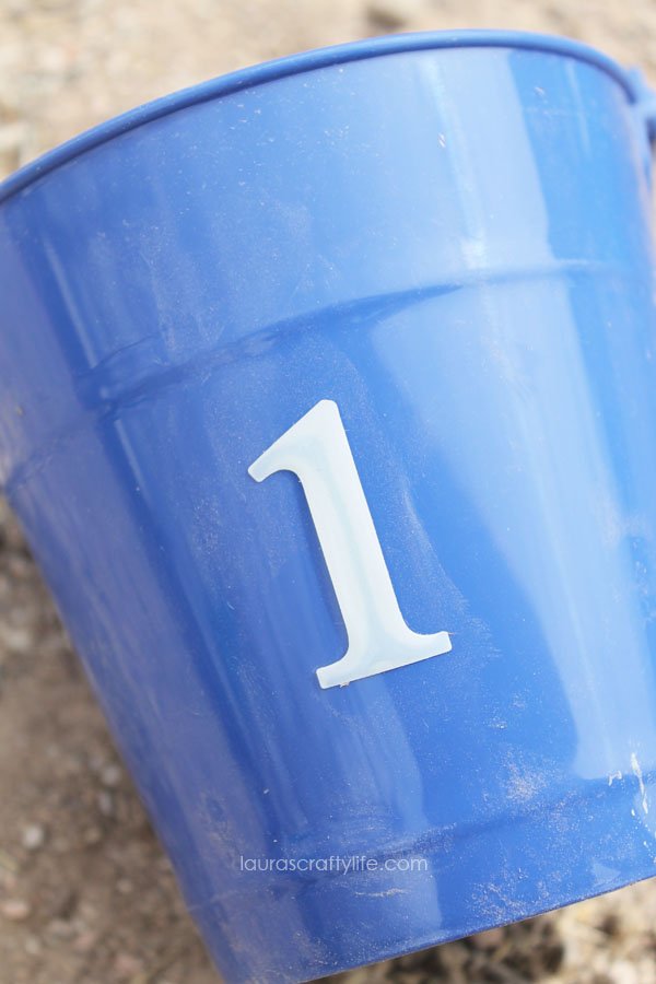 numbered bucket for party game