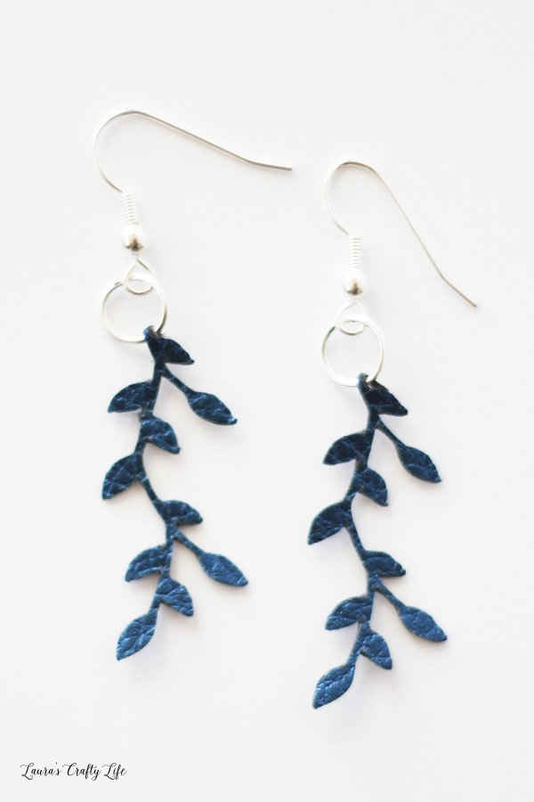 Branch leaf design leather earrings